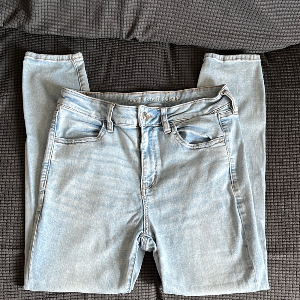 American Eagle Outfitters Women's Light Wash Hi- Rise Jeggings